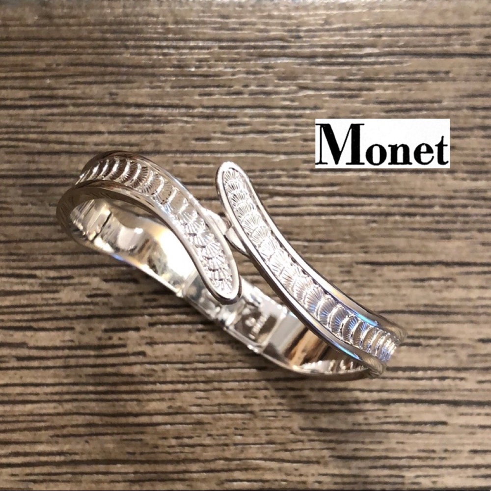 Vintage Monet Bypass Silvertone Clamper Bracelet
